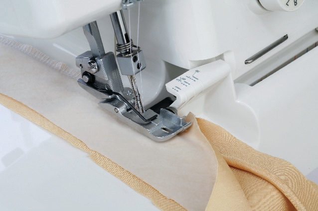 ジャノメ（JANOME）パイピング押さえ3mm用 ロックミシン用 型番：200-244-107【メーカーお取り寄せ商品】