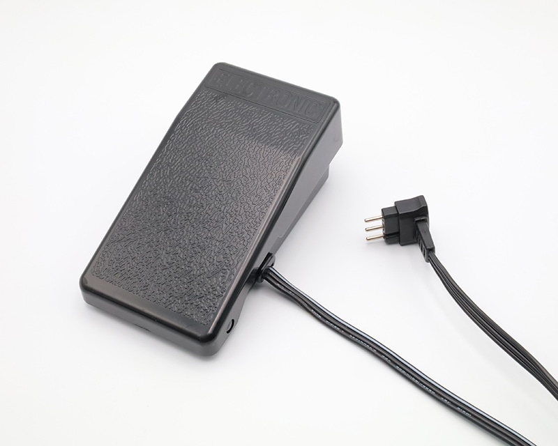ジャノメ（JANOME） 電子ミシン用フットコントローラー　黒　【メーカーお取り寄せ商品】